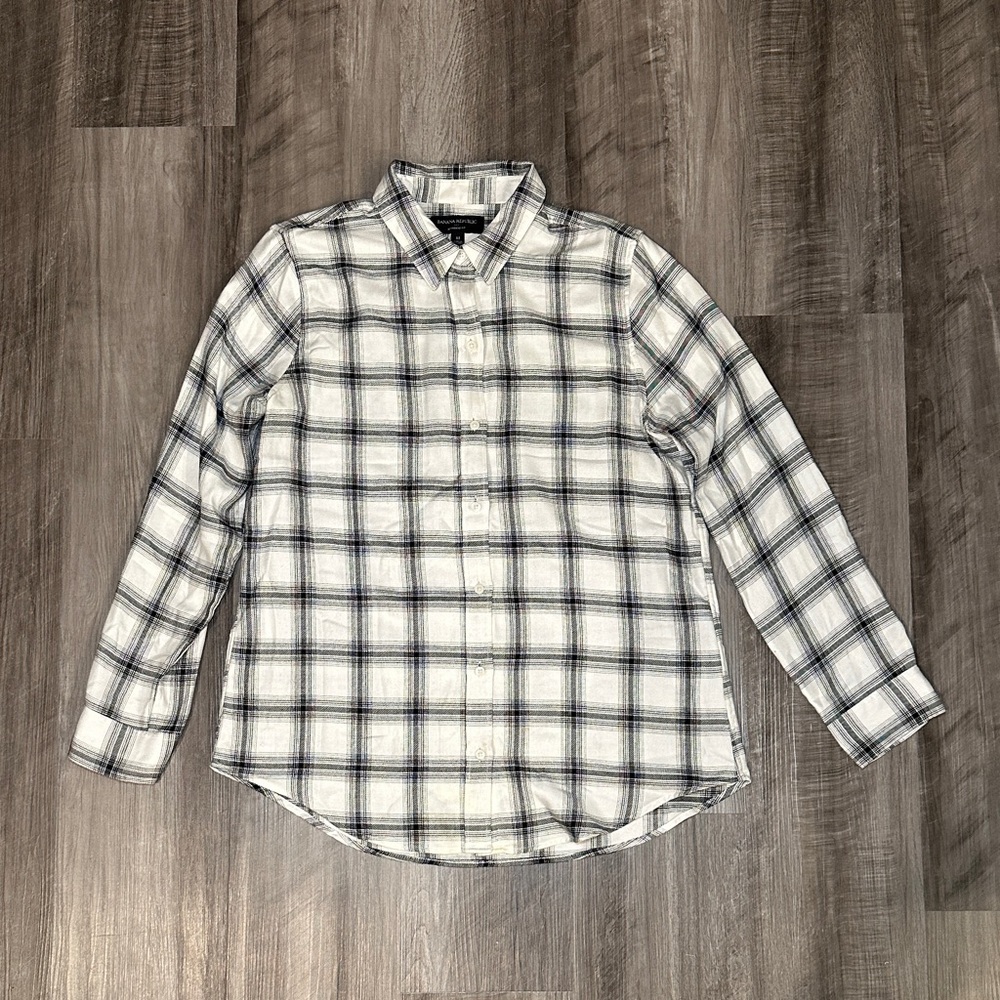 Banana Republic Boyfriend Fit Plaid Flannel Long Sleeve Button  Down - Medium